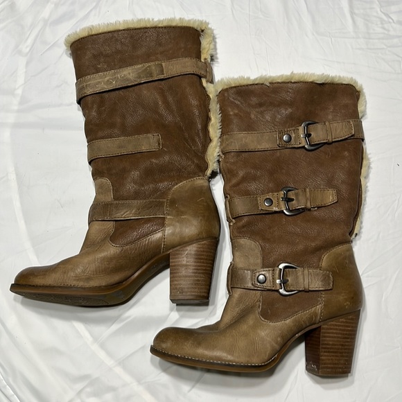 Gianni‎ Bini Brown Heeled Boots with Fur Trim - Picture 2 of 11